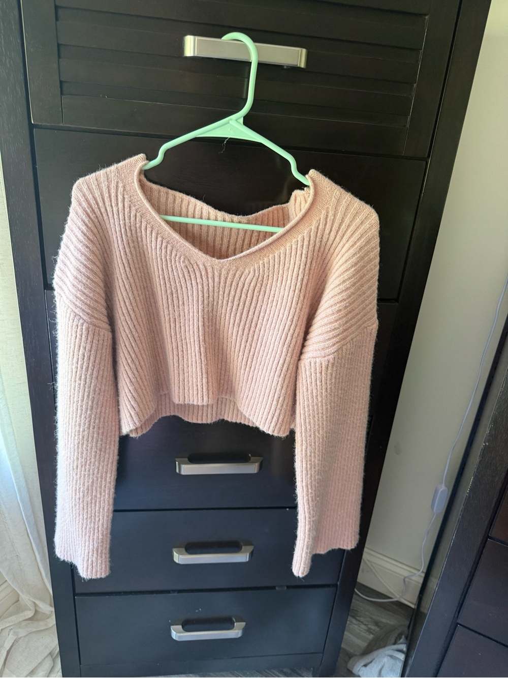 SHEIN Blush Pink Ribbed V-Neck Cropped Sweater